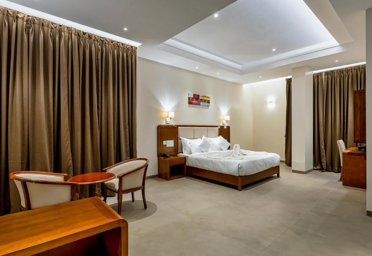 Grand Regal Hotel Chandoli Exterior foto